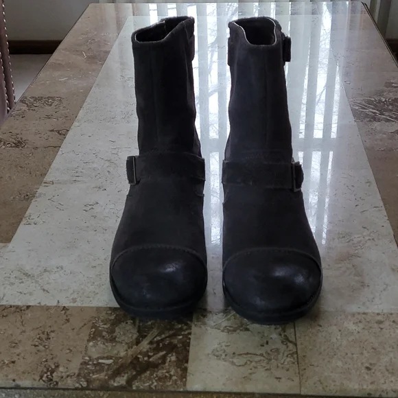 UGG | Shoes | Ugg Mens Lancing Stout Distressed Suede Full  display picture 3